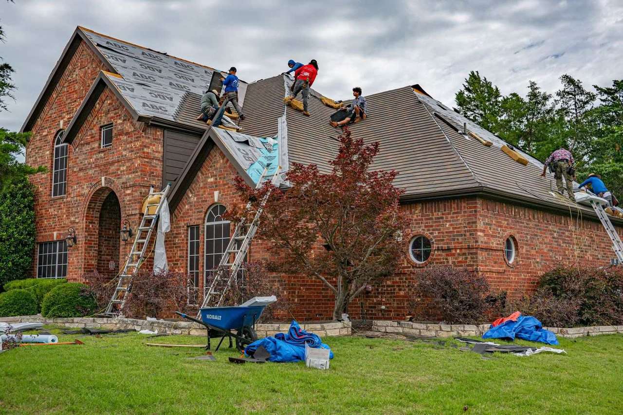 Gutters & Eavestrough